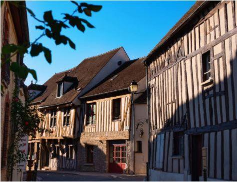 Le Gite Entre Val Et Rose Provins Dış mekan fotoğraf